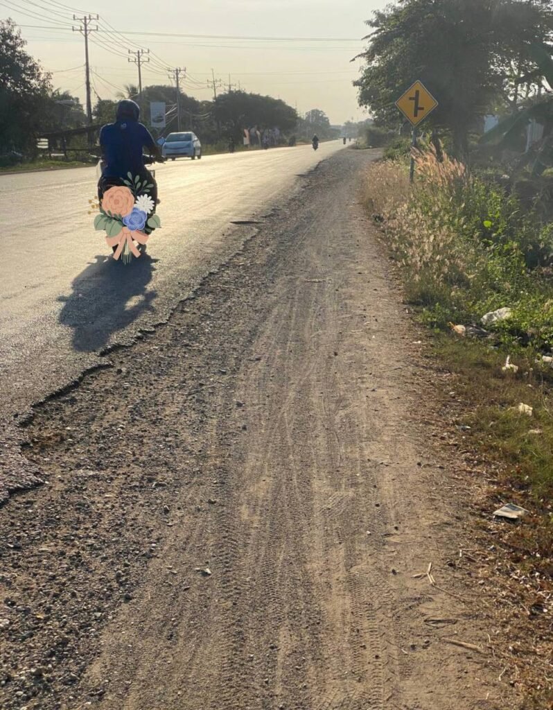 My first location on a major highway. The traffic was fast, but nobody ever stopped.